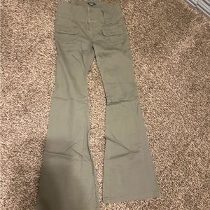 Wild Fable flare leg